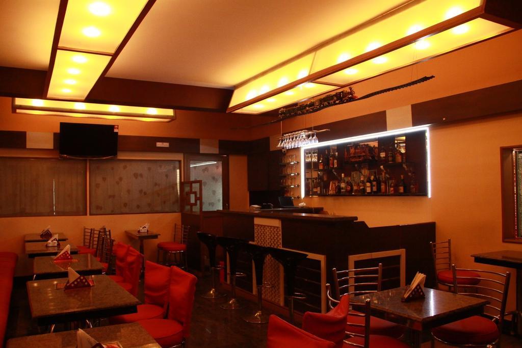 Hotel S R M Central Park Chennai Exterior foto